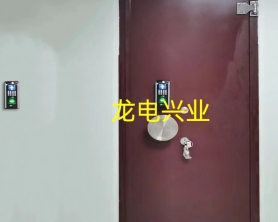 福建厦门*队兵器室防护门制作完成，一框两门做法，配双人电子（人脸）密码锁