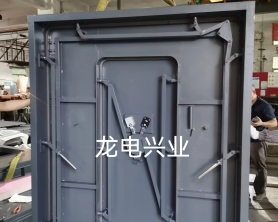 西藏山南某部油库 防火密闭门 防爆门制作安装完成。功能：抗爆压力值550Kpa，甲级防火1.5H，气密性8级，制作标准GJB2805B-2021军械仓库防盗技术要求